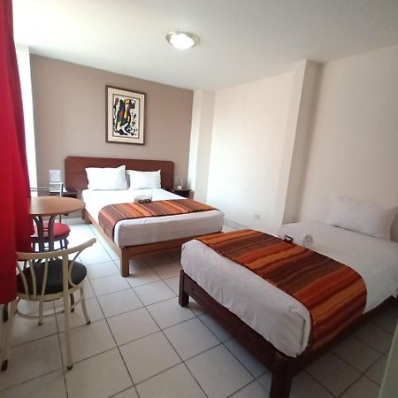Hostal Jazmines Lima Bagian luar foto