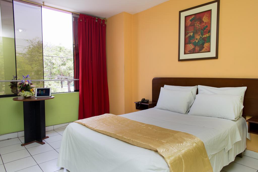 Hostal Jazmines Lima Bagian luar foto
